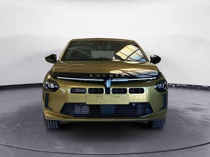 Nuova Lancia Ypsilon 99 CV (72 kW) 2026 Vernice oro Utilitaria