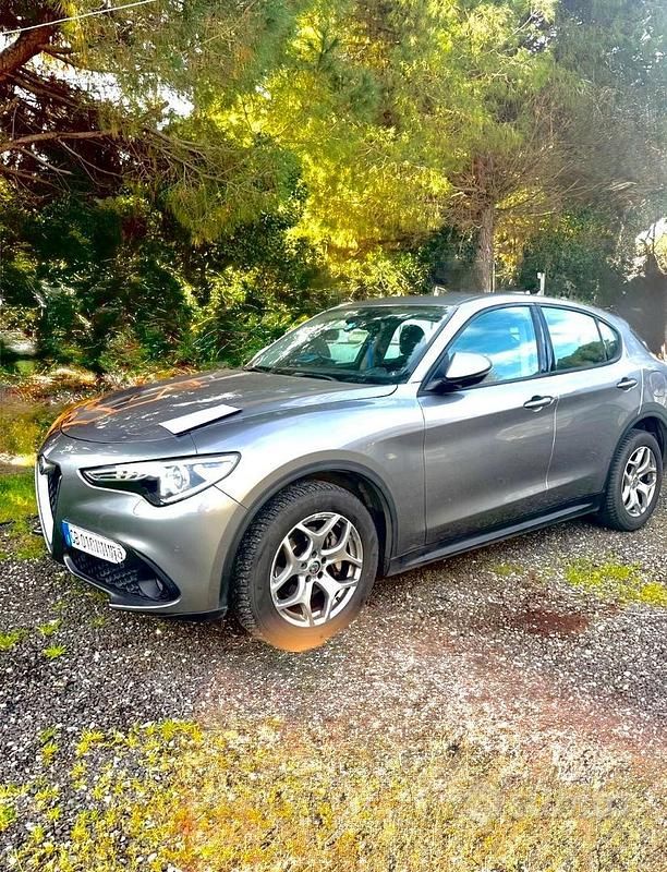 Usata Alfa Romeo Stelvio 190 CV (139 kW) 2020 Grigio SUV