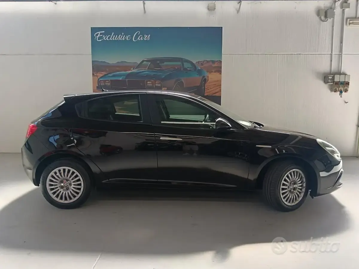 Usata Alfa Romeo Giulietta 120 CV (88 kW) 2018 Nero Utilitaria