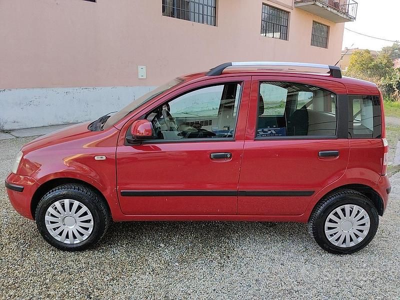 Usata Fiat Panda Dynamic 59 CV (43 kW) 2010 Rosso Utilitaria