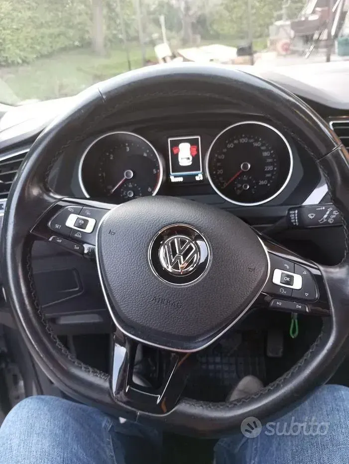 Usata VW Tiguan Business 150 CV (110 kW) 2017 Grigio SUV