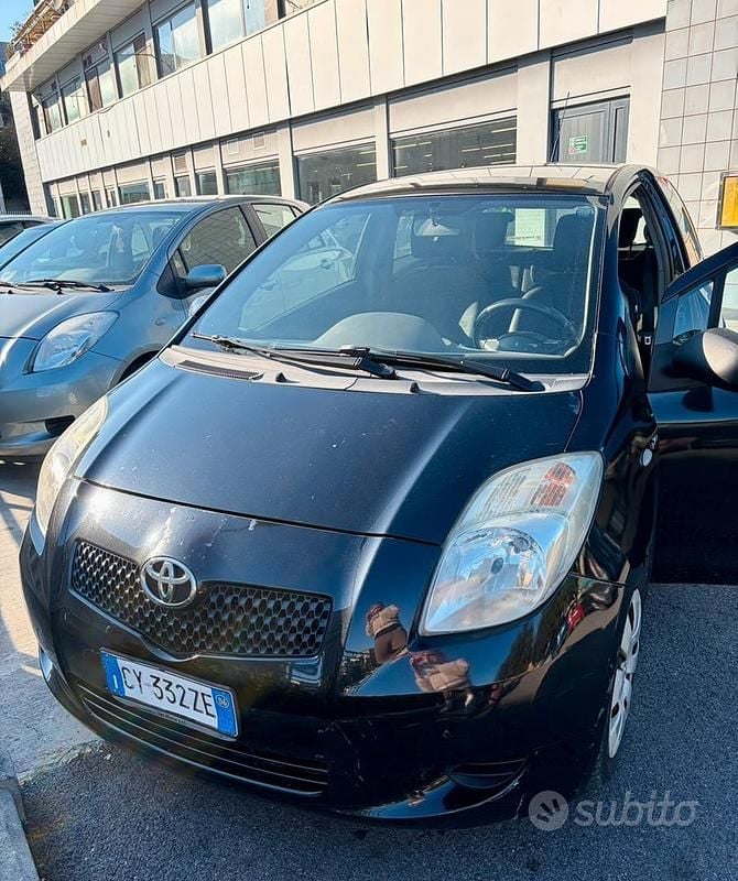 Usata Toyota Yaris 2006 Nero Utilitaria