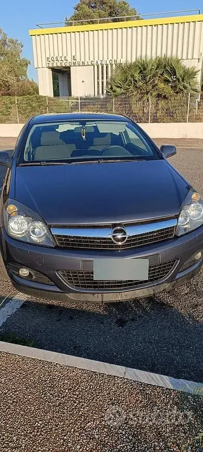 Usata Opel Astra GTC 90 CV (66 kW) 2008 Blu Berlina