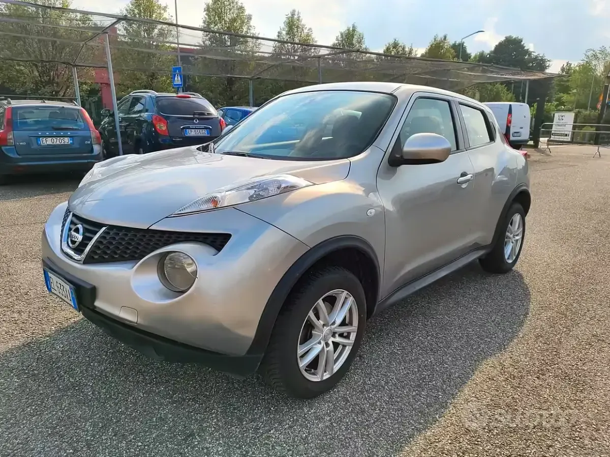 Usata Nissan Juke Visia 117 CV (86 kW) 2012 Grigio SUV