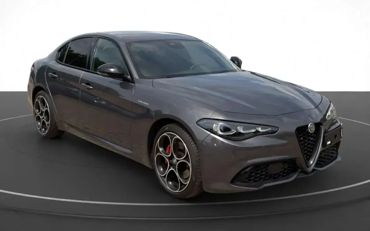 Usata Alfa Romeo Giulia Veloce 280 CV (205 kW) 2024 Grigio Berlina