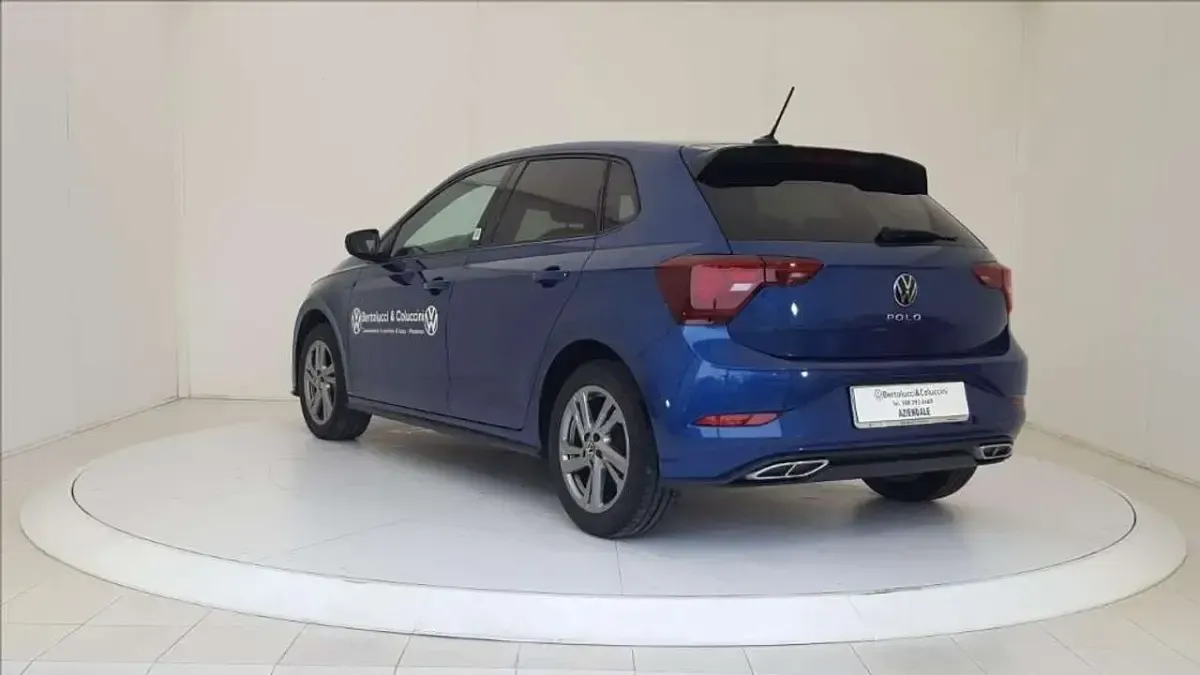 Usata VW Polo R-line 95 CV (69 kW) 2023 Blu/azzurro Berlina