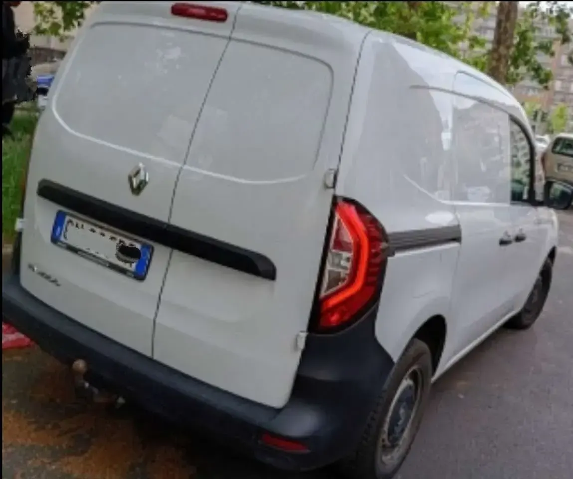 Usata Renault Kangoo 95 CV (69 kW) 2023 Bianco Monovolume
