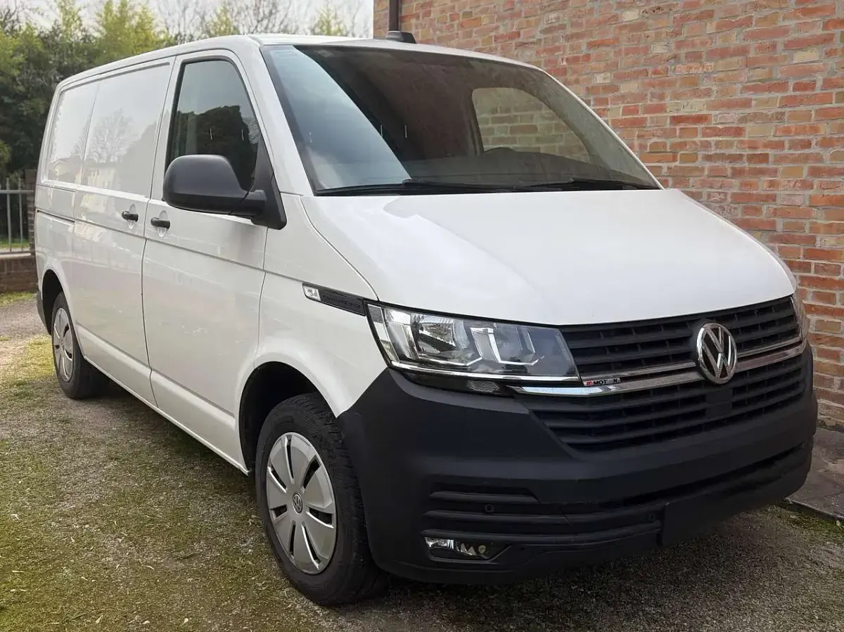 Usata VW Transporter 150 CV (110 kW) 2021 Bianco Furgone