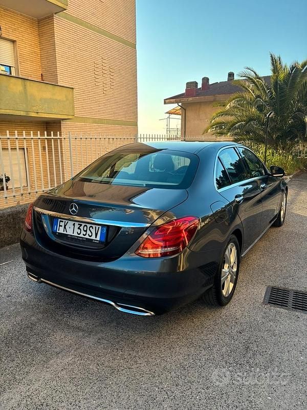 Usata Mercedes C220 170 CV (125 kW) 2016 Grigio Berlina