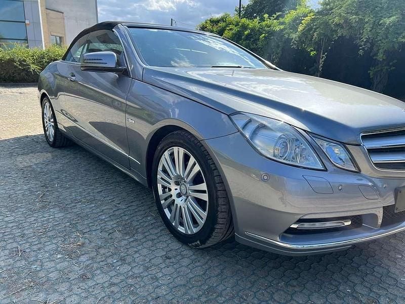 Usata Mercedes E220 170 CV (125 kW) 2011 Grigio Cabrio