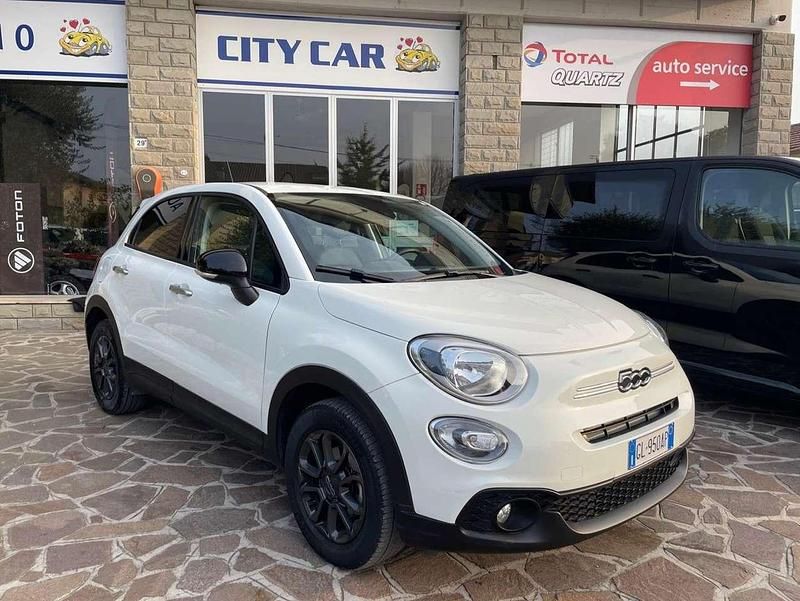 Bianco Usata 2022 Fiat 500X Club SUV | 16.900 € (Buon prezzo) - Immagine 1/4