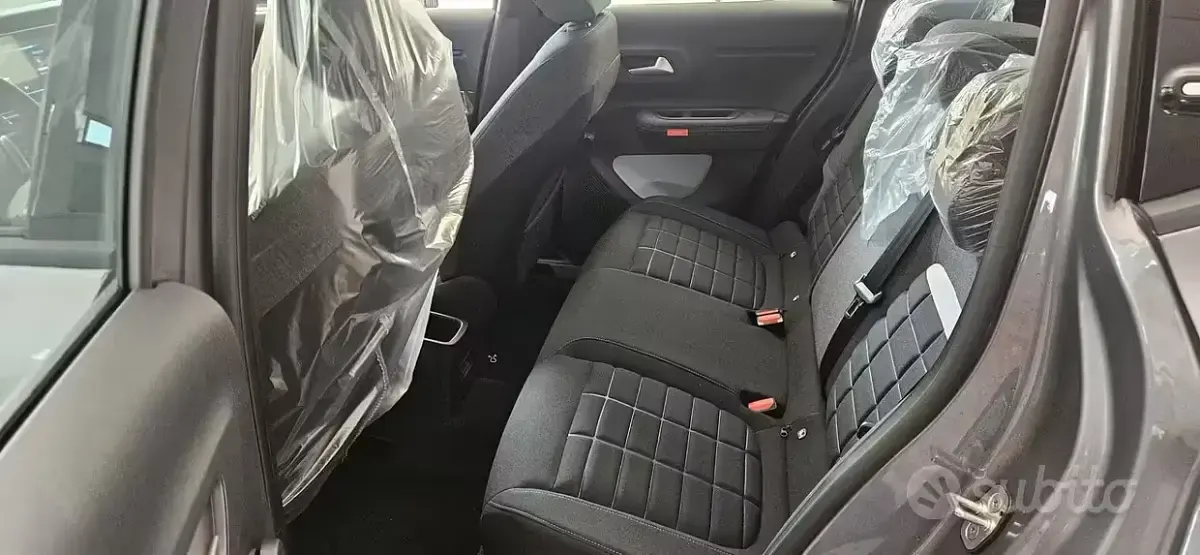 Nuova Citroën C3 PureTech 100 CV (73 kW) 2026 Grigio SUV
