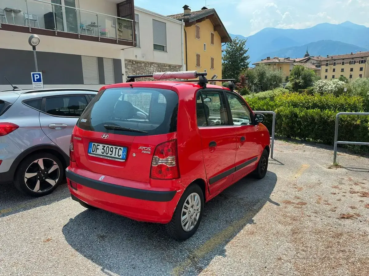 Usata Hyundai Atos Active 63 CV (46 kW) 2007 Rosso Utilitaria