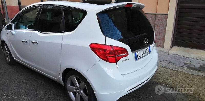 Usata Opel Meriva 110 CV (80 kW) 2012 Monovolume