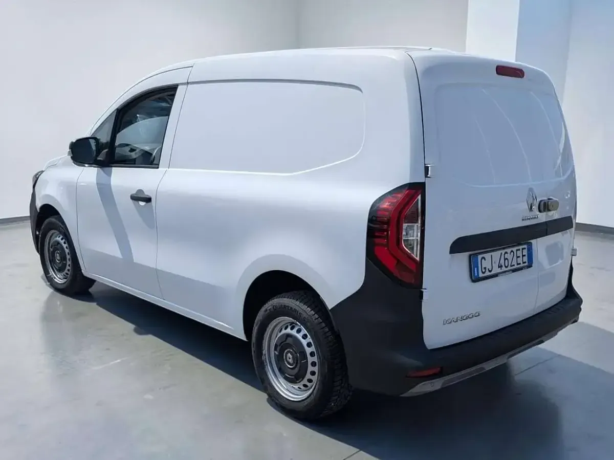 Usata Renault Kangoo 80 CV (58 kW) 2022 Bianco Monovolume