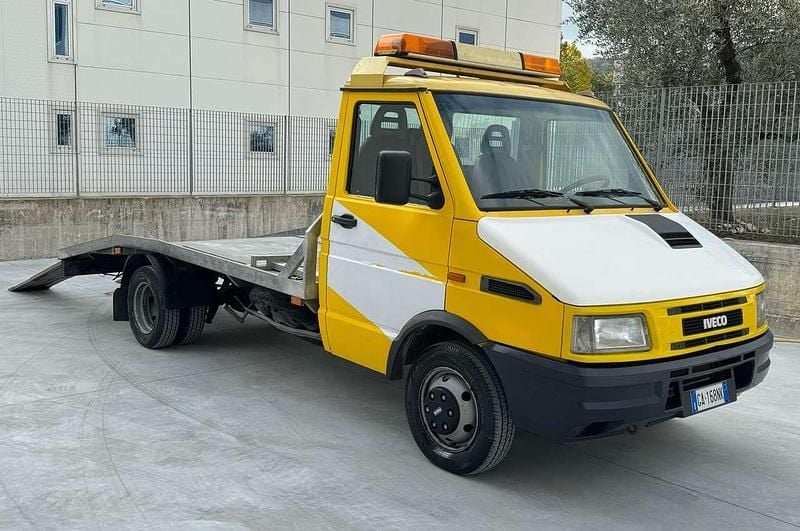 Usata Iveco Daily 72 CV (52 kW) 2018 Giallo