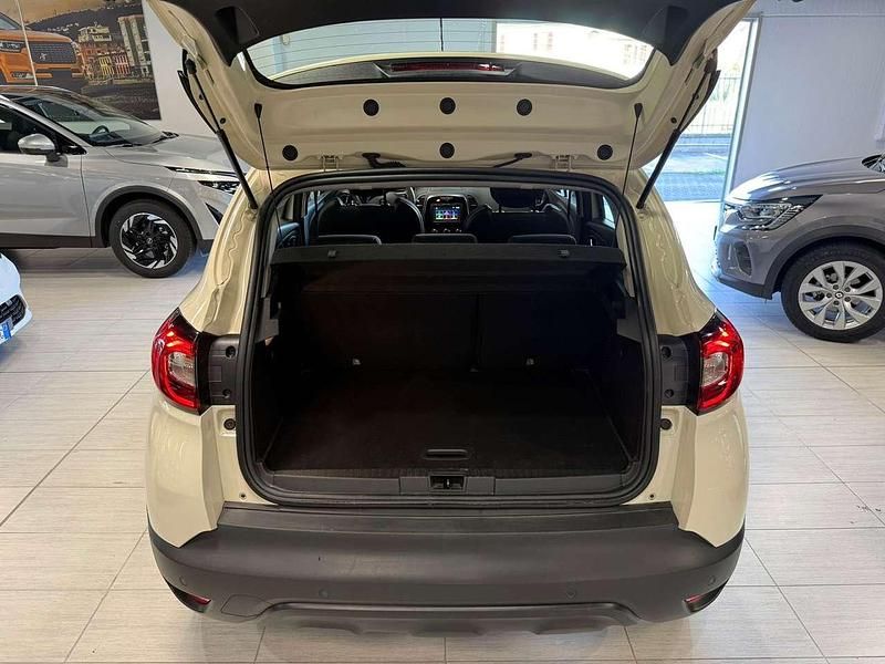 Usata Renault Captur Life 90 CV (66 kW) 2017 Beige SUV