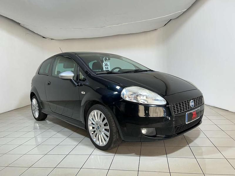 Usata Fiat Grande Punto Dynamic 95 CV (69 kW) 2006 Nero Utilitaria