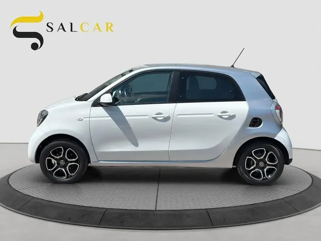 Usata Smart ForFour Passion 70 CV (51 kW) 2017 Bianco Utilitaria