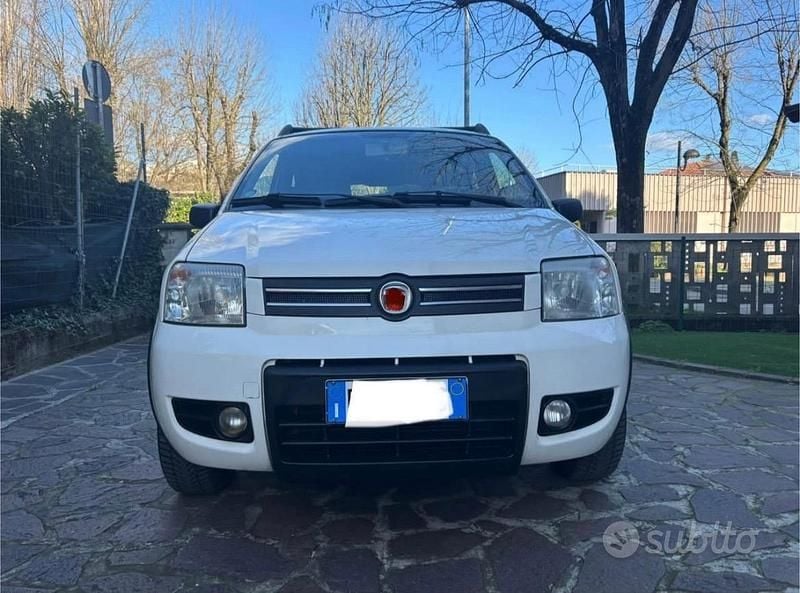 Bianco Usata 2009 Fiat Panda 4x4 Due volumi | 3200 € (Ottimo prezzo) - Immagine 1/4