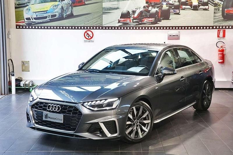 Usata Audi A4 S-Line 163 CV (119 kW) 2023 Grigio Berlina