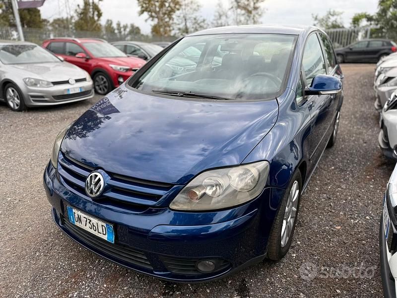 Usata VW Golf IV Sportline 140 CV (102 kW) 2005 Blu Berlina