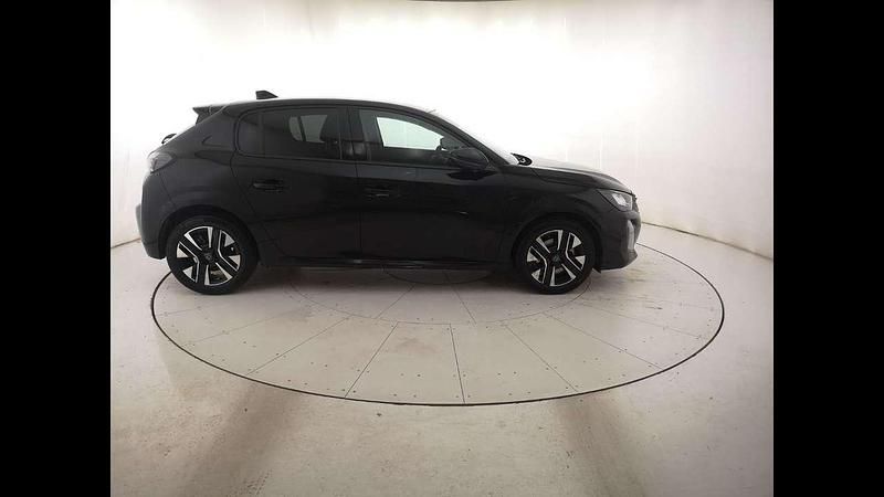 Usata Peugeot 208 Allure 101 CV (74 kW) 2024 Nero Utilitaria