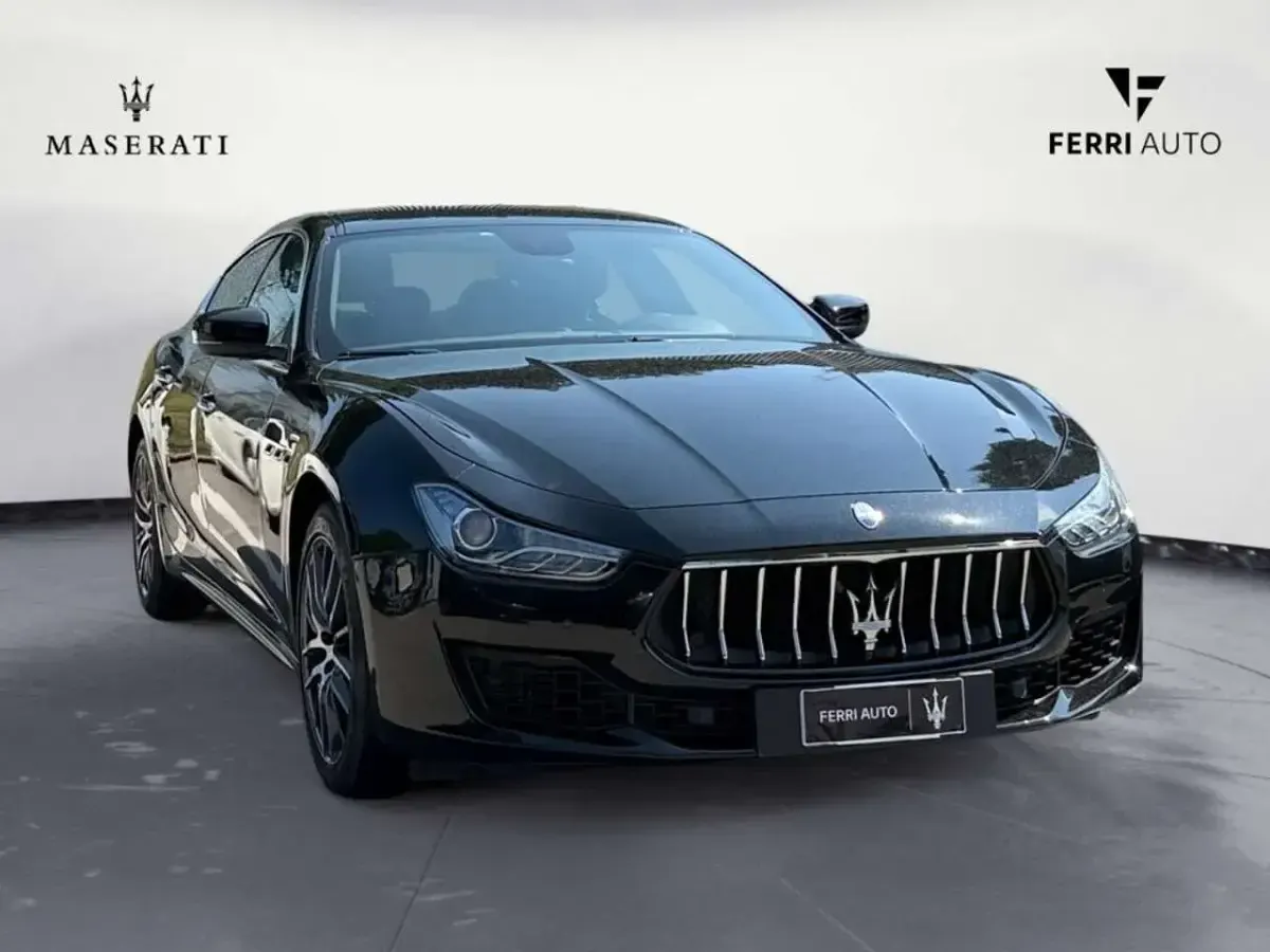 Usata Maserati Ghibli GranLusso 250 CV (183 kW) 2020 Nero Berlina