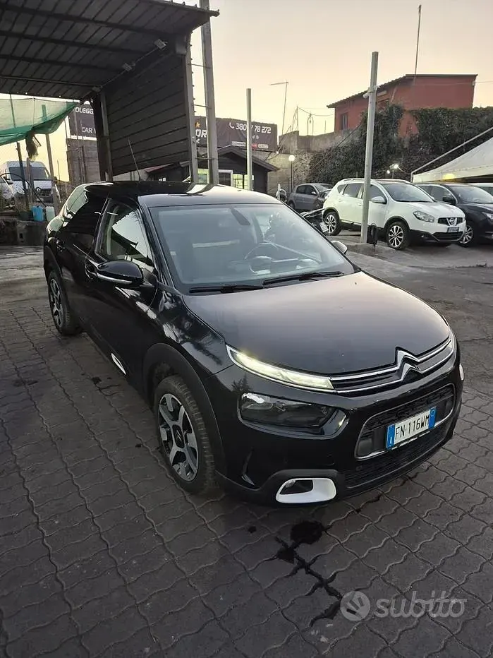 Usata Citroën C4 Shine 99 CV (72 kW) 2018 Nero SUV
