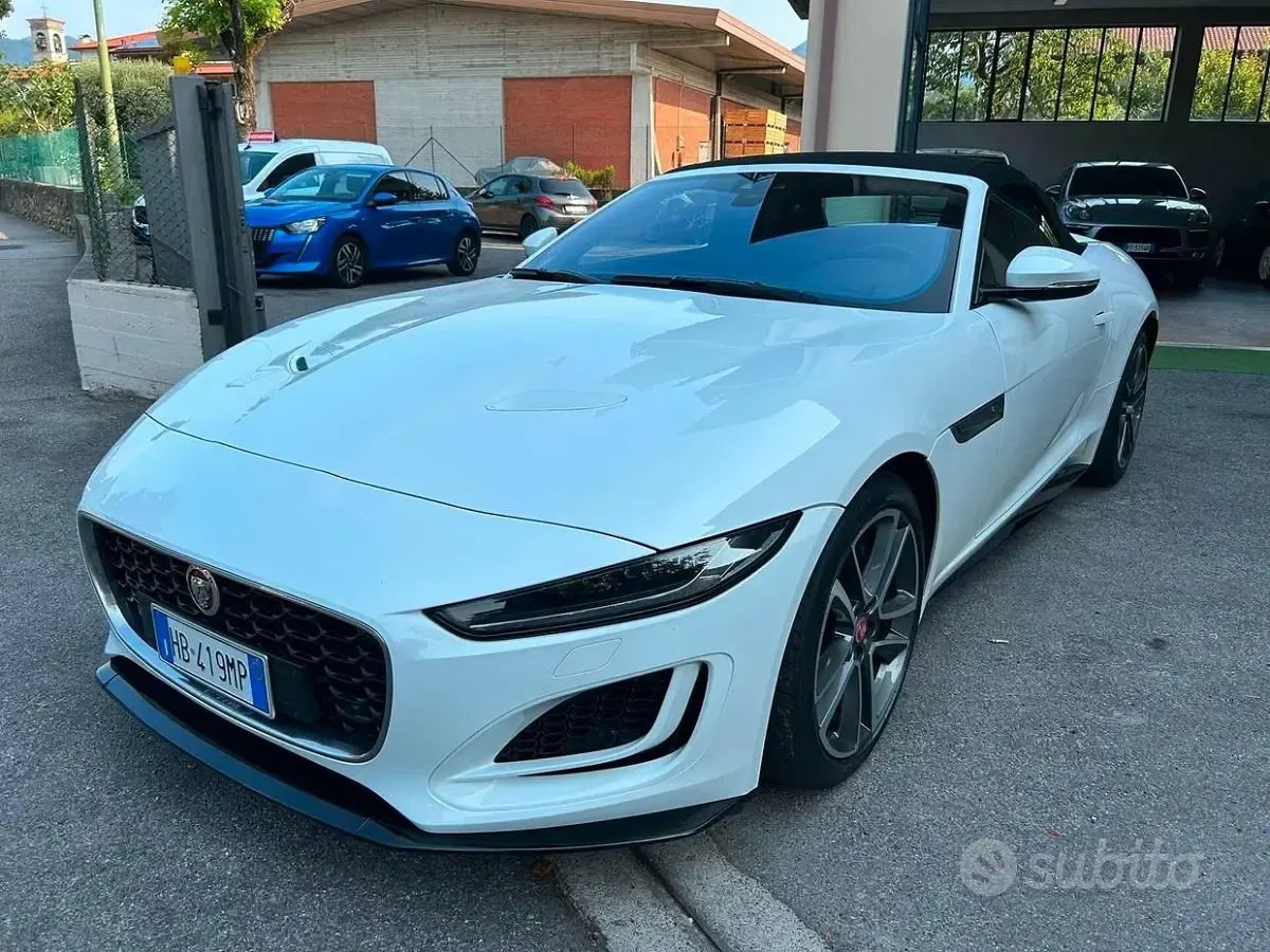 Usata Jaguar F-Type R-Dynamic 300 CV (220 kW) 2021 Bianco Cabrio