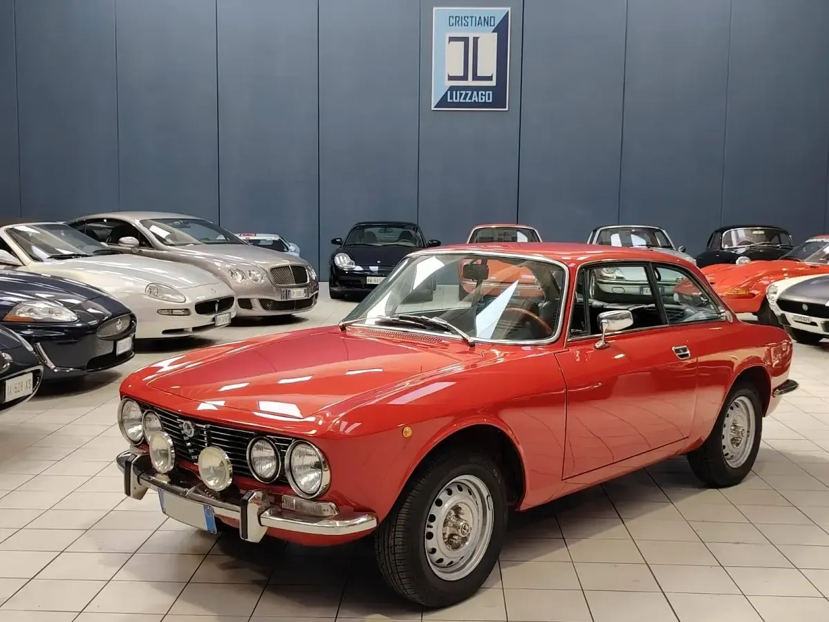 Usata Alfa Romeo 2000 Veloce 131 CV (96 kW) 1971 Rosso Coupé