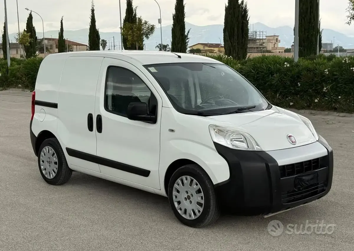 Usata Fiat Fiorino 75 CV (55 kW) 2015 Bianco Monovolume