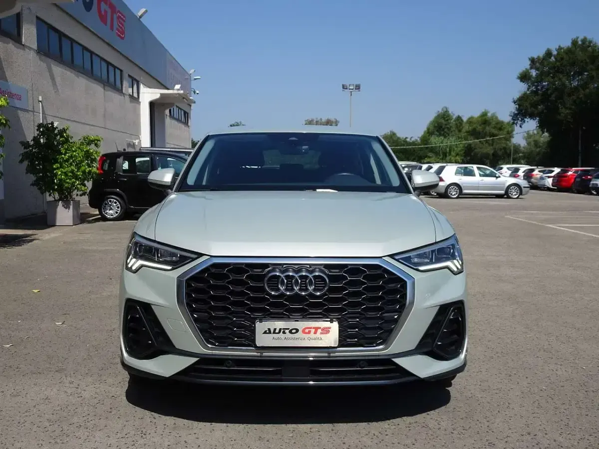 Usata Audi Q3 Sportback 150 CV (110 kW) 2023 Grigio SUV
