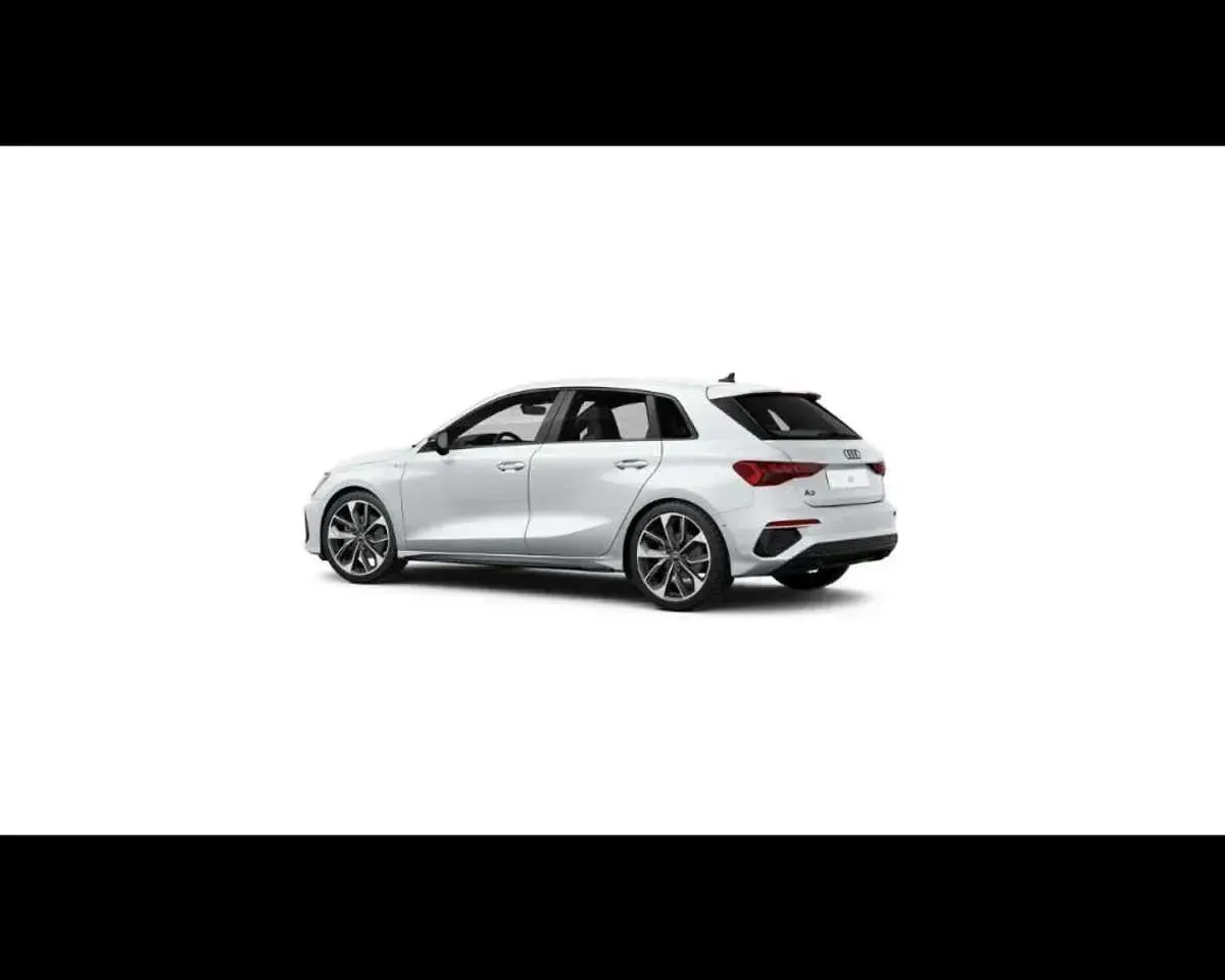 Usata Audi A3 Design 150 CV (110 kW) 2023 Bianco Berlina