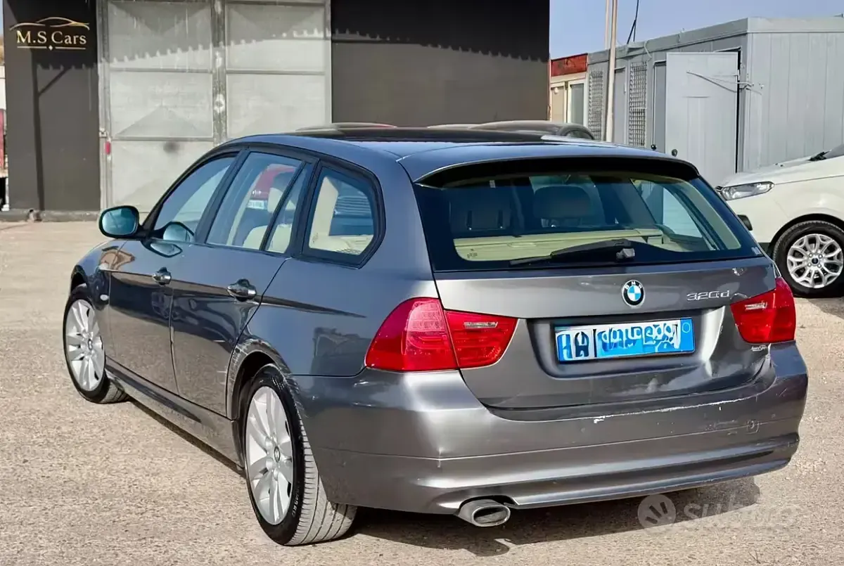 Usata BMW 320 Efficient Dynamics 177 CV (130 kW) 2010 Grigio Station wagon