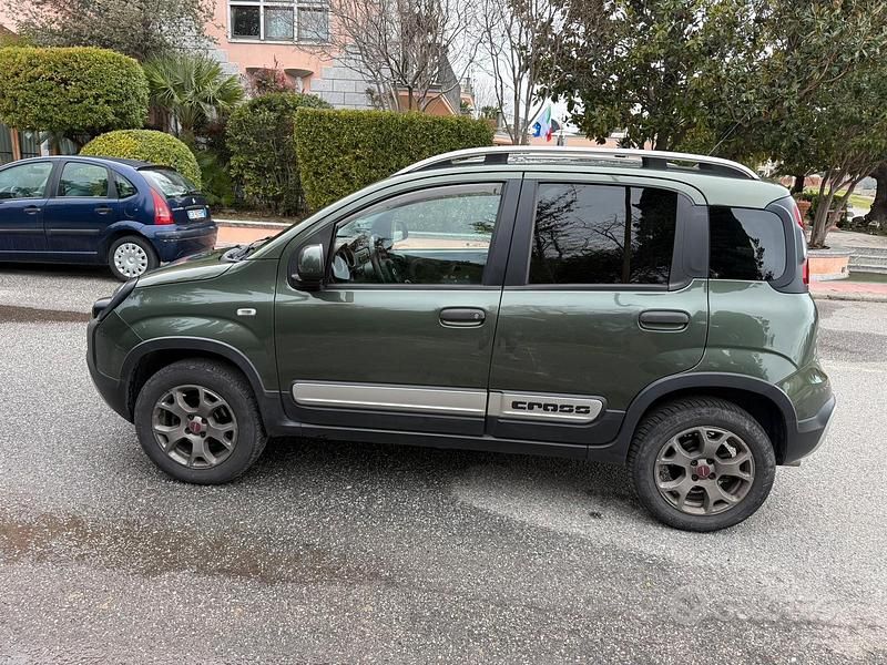 Usata Fiat Panda Cross Cross 95 CV (69 kW) 2016 Verde Utilitaria