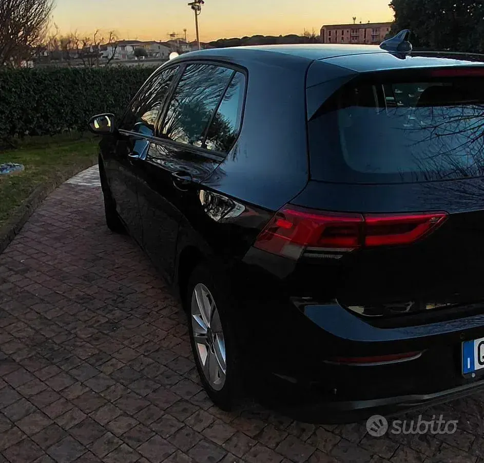 Usata VW Golf VIII 116 CV (85 kW) 2021 Nero Berlina