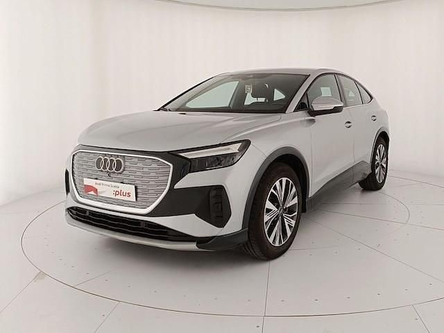 Usata Audi Q4 Sportback e-tron Advanced 150 kW (204 CV) 2022 Argento floret metallizzato SUV