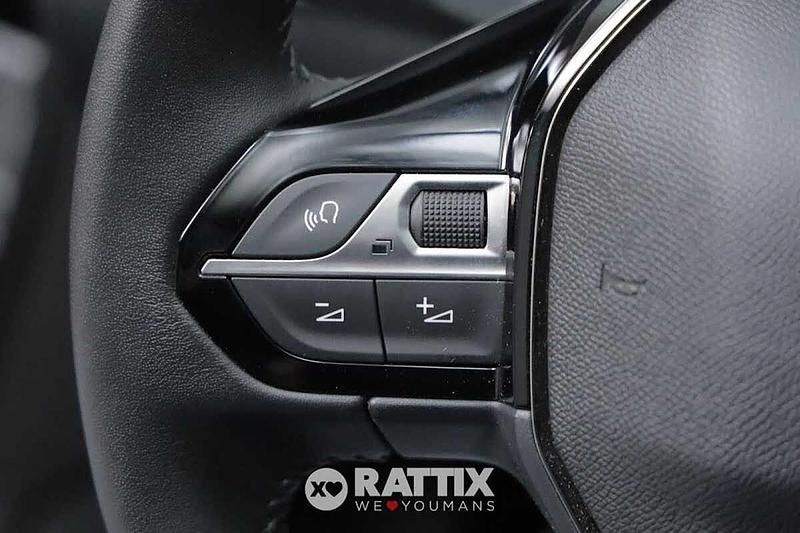 Usata Peugeot 2008 Allure 101 CV (74 kW) 2025 Nero perla SUV