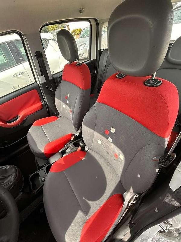 Usata Fiat Panda Lounge 69 CV (50 kW) 2013 Bianco Utilitaria