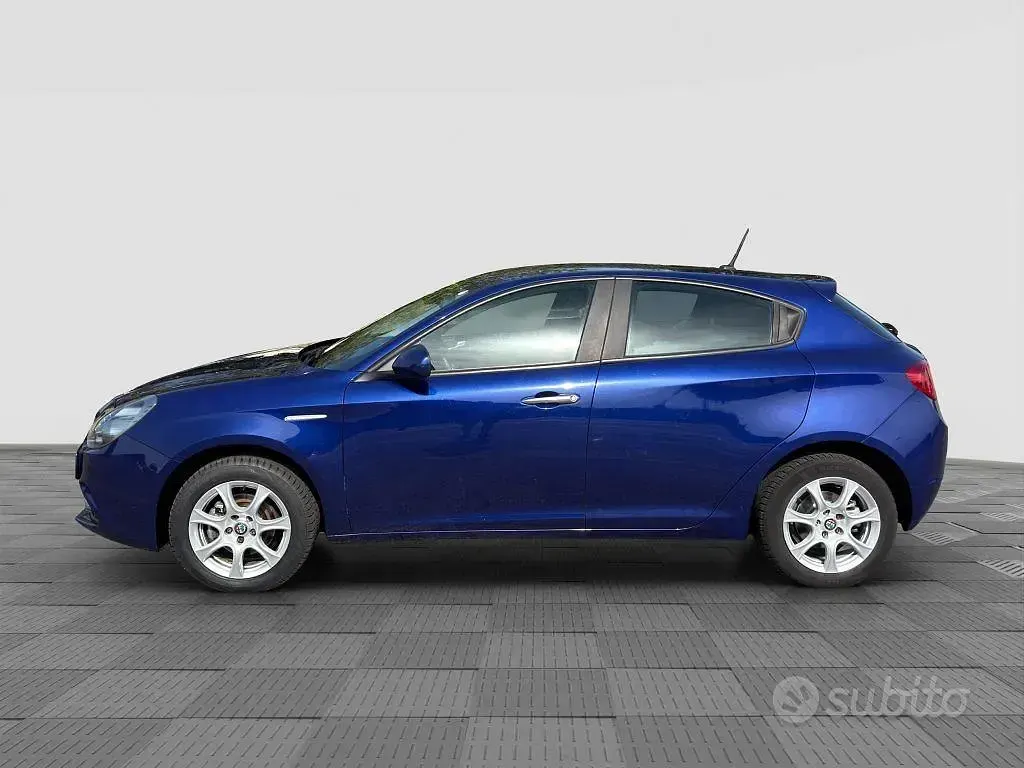 Usata Alfa Romeo Giulietta 120 CV (88 kW) 2019 Blu Utilitaria