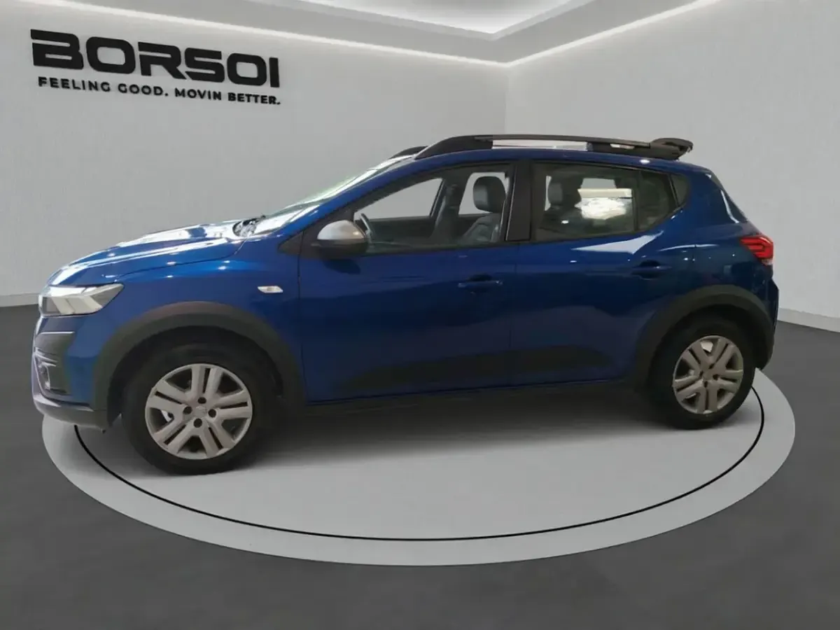Usata Dacia Sandero Comfort 101 CV (74 kW) 2023 Blu iron Berlina