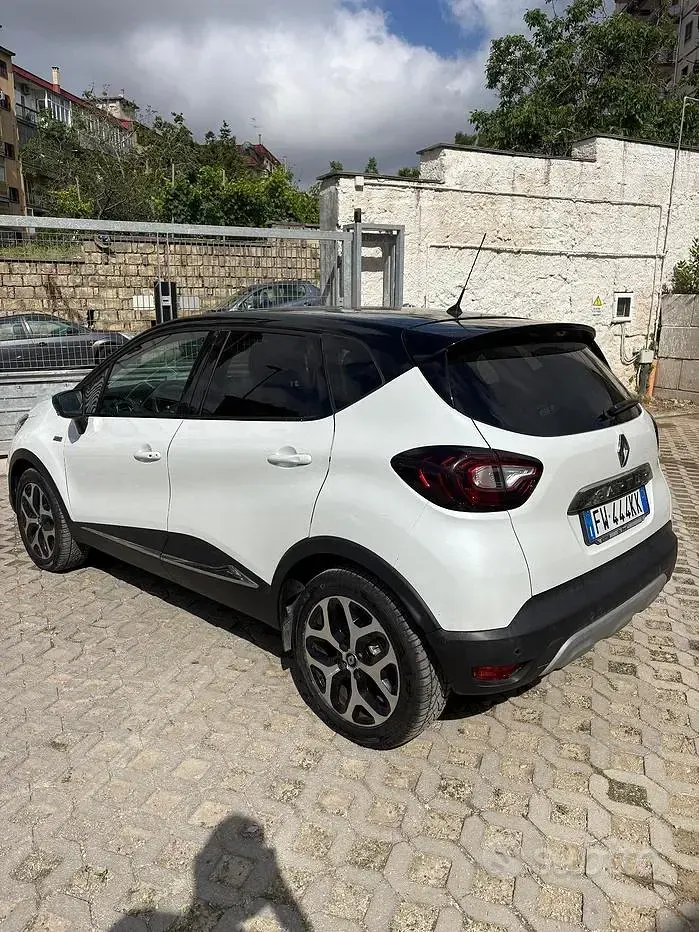 Usata Renault Captur Intens 90 CV (66 kW) 2019 Bianco SUV