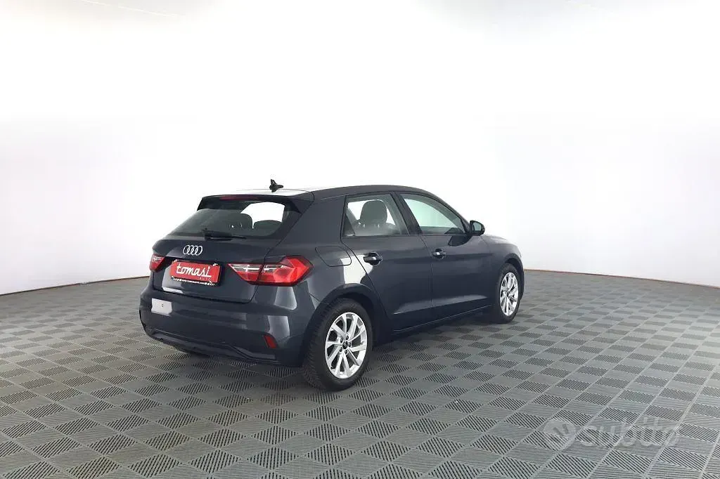 Usata Audi A1 Admired 95 CV (69 kW) 2023 Grigio manhattan SUV