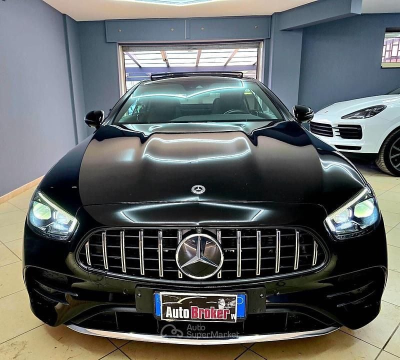 Usata Mercedes E400 Premium Plus 330 CV (242 kW) 2021 Nero Coupé
