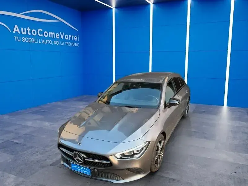 Usata Mercedes CLA200 149 CV (109 kW) 2020 Grigio Coupé