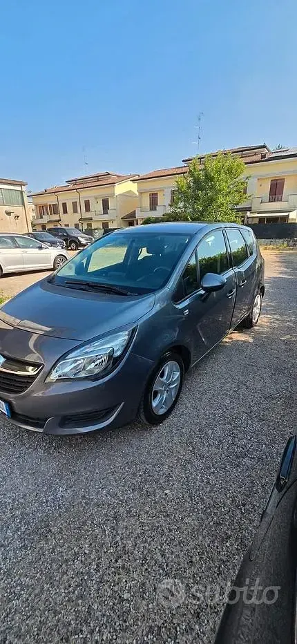 Usata Opel Meriva Cosmo 101 CV (74 kW) 2016 Grigio Monovolume