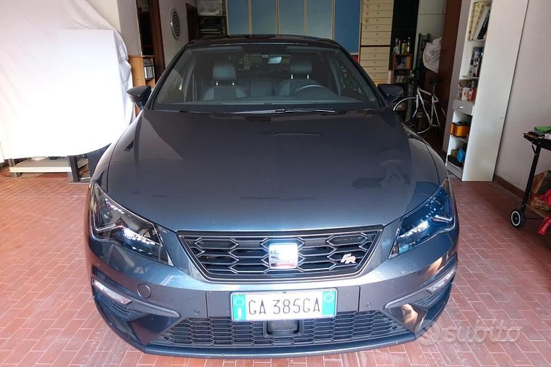 Usata Seat Leon Black Edition 116 CV (85 kW) 2020 Grigio Berlina