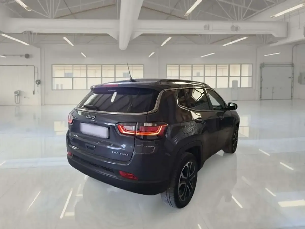 Usata Jeep Compass Limited 131 CV (96 kW) 2022 Grigio SUV