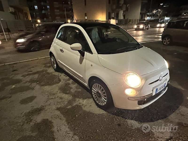 Usata Fiat 500 95 CV (69 kW) 2011 Bianco Utilitaria